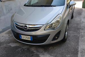 Opel corsa 1.3 diesel 2011