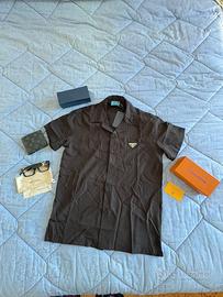 box di camicia, occhiale e portafoglio Lv, prada