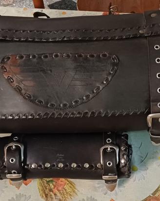 Borsone moto in cuoio nero artigianale
