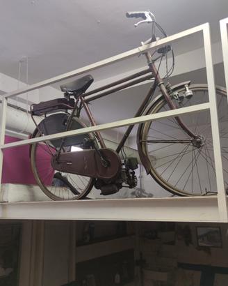 bicicletta vintage con motore