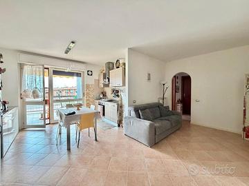 Zona Capretta - Trilocale con balcone e posto auto