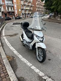 Beverly 200