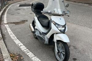 Beverly 200