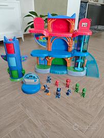 Quartier Generale PjMasks+Trasformatore+personaggi