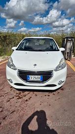 Peugeot 208 1.2 benzina