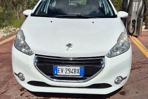 Peugeot 208 1.2 benzina