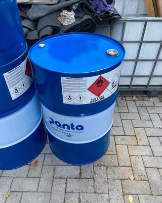 Fusti di benzina