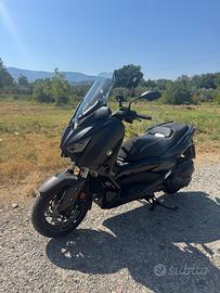YAMAHA XMAX 400 IRON MAX- Anno 2019- 10.000km
