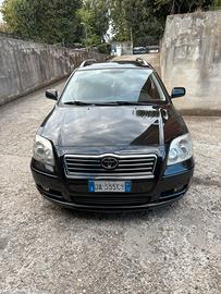Toyota avensis 1.8 benzina cambio automatico