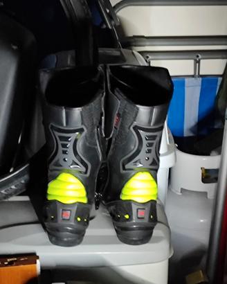 Giacca moto e stivali 