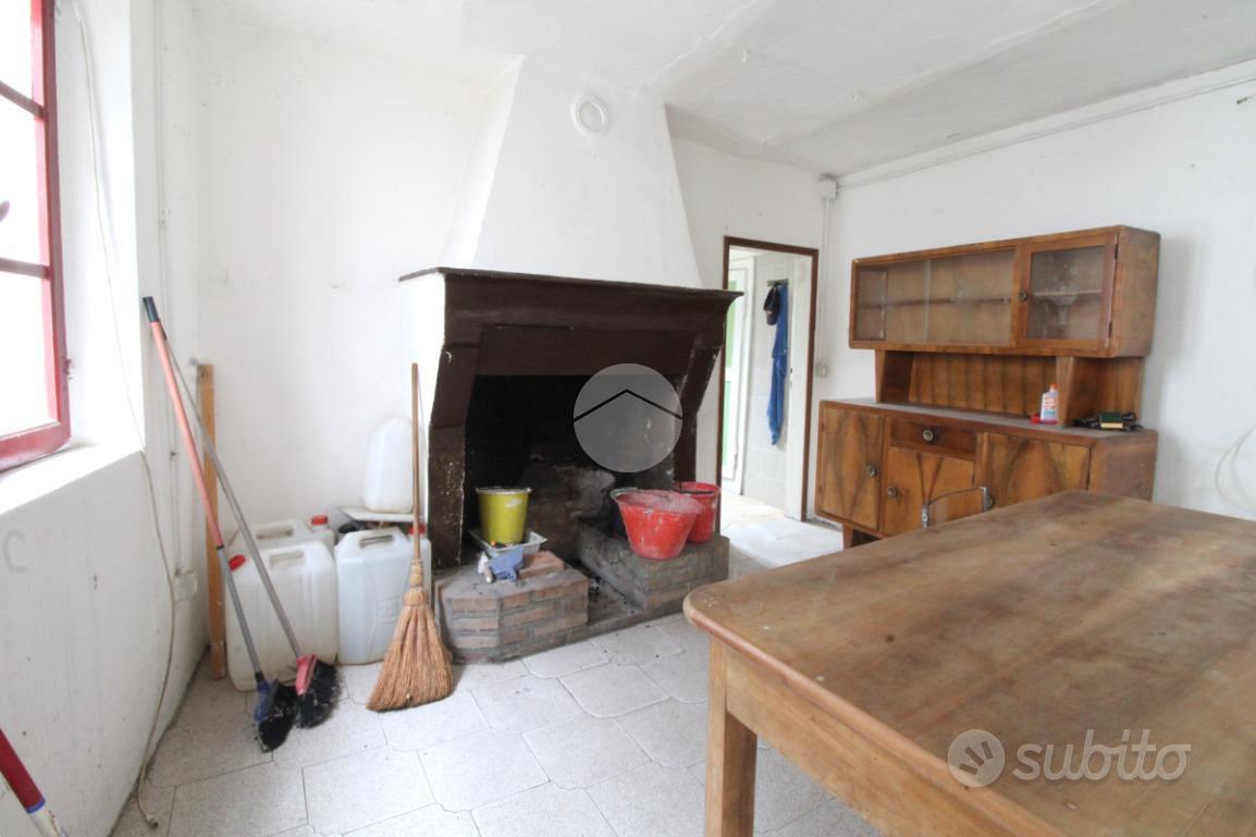 RUSTICO A LESIGNANO DE' BAGNI - Vista 4
