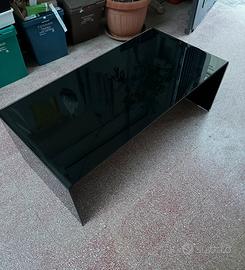 Tavolino in vetro curvo nero