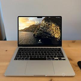 MacBook Air  13.6" M2 8/256 (2022)