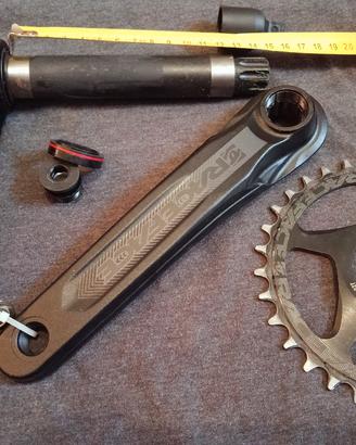 guarnitura race face affect