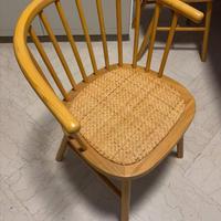 Sedie in legno con seduta in rattan intrecciato di