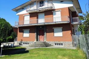 Villa + Rustico + Capannone +Piazzale - NO AGENZIA