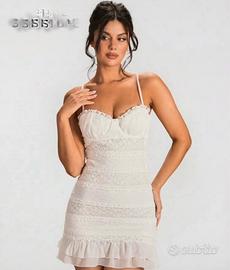 Vestito nuovo con etichetta