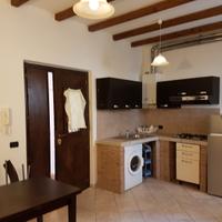 Corso, monolocale ristrutturato e arredato