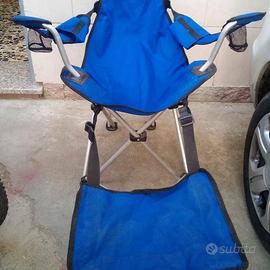 sedia pieghevole con poggiapiedi