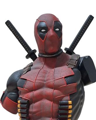 deadpool bust dipinta a mano