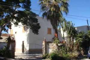 Paceco: VILLA,terreno,locale artigianale,magazzino