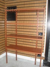 Scaffali in legno
