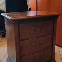 comodini in legno massello