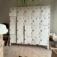 Mobile Armadio industrial Vintage