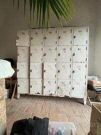 Mobile Armadio industrial Vintage