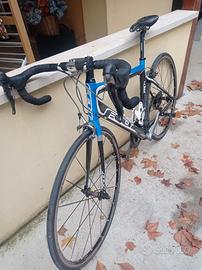 Bici Felt Z4 UHM carbon