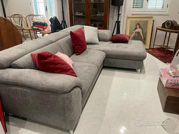 Divano artigianale con penisola