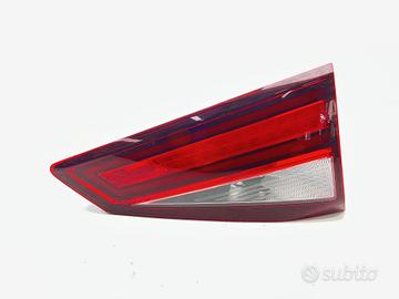 STOP POSTERIORE DESTRO INTEGRATO NEL PORTELLO SEAT