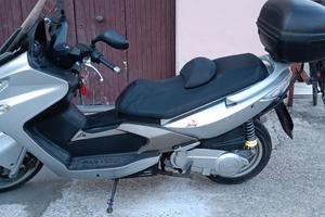 Scooter Kymco Xciting 250 i