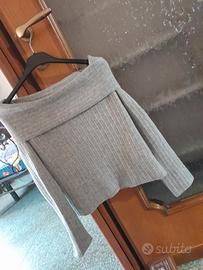 maglia nuova con spalle scoperte o con collo in su
