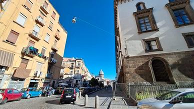 Ad. Via Tribunali - locale 40 mq