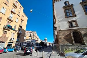 Ad. Via Tribunali - locale 40 mq