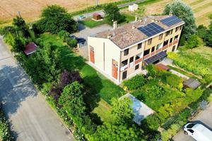 5 LOCALI A TORRILE