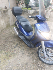 Piaggio Beverly 250