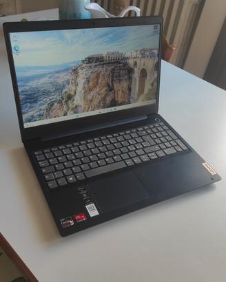 portatile lenovo Ryzen 5 e 12gb di ram