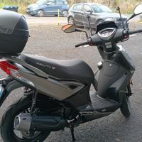 kymko agility 200 R16 euro5  2.100km abs