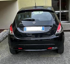 Lancia Ypsilon 1.2 Benzina 69cv GOLD-Neopatentati