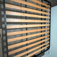 rete matrimoniale con doghe in legno