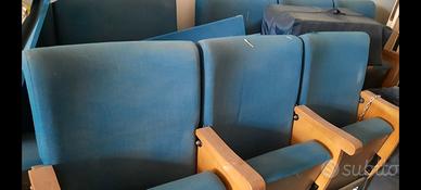 Poltroncine sedie da teatro di modernariato