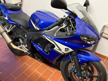 R6 2004