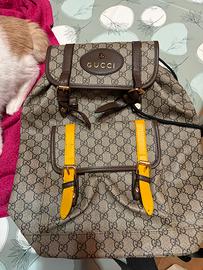 Zaino nuovo mai usato capientissimo