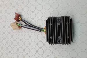 REGOLATORE TENSIONE APRILIA TUONO 1000 2003 2002 R