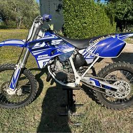 YAMAHA YZ125