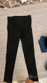 Pantaloni neri e oro