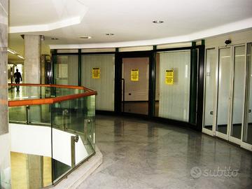 Locale commerciale/studio/ufficio/laboratorio