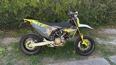 Husqvarna 701 Supermoto